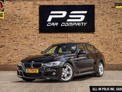 Zwart Gebruikt 2018 BMW 318 M Sport Sedan | € 18.950 (Eerlijke prijs)