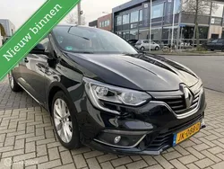 Zwart Gebruikt 2016 Renault Mégane III Zen Hatchback | € 7.950 (Super prijs)