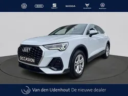 Wit Gebruikt 2022 Audi Q3 Business SUV | € 35.740