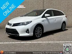 Wit Gebruikt 2013 Toyota Auris Touring Sports Executive Stationwagen | € 6.950