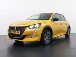 Geel Gebruikt 2022 Peugeot e-208 Allure Hatchback | € 18.820 (Eerlijke prijs)