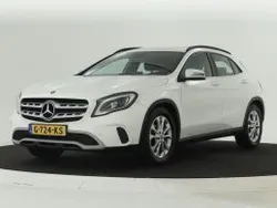 Poolwit Gebruikt 2019 Mercedes GLA180 Business SUV | € 25.745 (Eerlijke prijs)