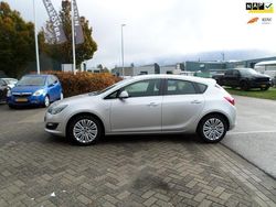 Grijs Gebruikt 2015 Opel Astra Design Edition Hatchback | € 7.499 (Eerlijke prijs)