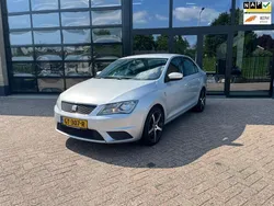 Grijs Gebruikt 2013 Seat Toledo Style Hatchback | € 7.950