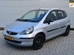 Grijs (metallic) Gebruikt 2003 Honda Jazz ES Hatchback | € 3.950 (Eerlijke prijs)