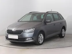Grijs Gebruikt 2022 Skoda Fabia Ambition Stationwagen | € 16.900 (Goede deal)