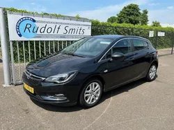 Zwart Gebruikt 2016 Opel Astra Business Hatchback | € 5.490 (Eerlijke prijs)