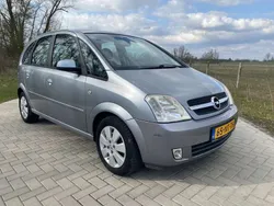 Grijs Gebruikt 2004 Opel Meriva Cosmo MPV | € 2.750 (Iets duurder)