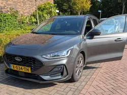 Grijs Gebruikt 2024 Ford Focus ST-Line X Stationwagen | € 26.999 (Iets duurder)