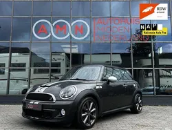 Grijs, metallic lak Gebruikt 2011 Mini Cooper S Salt Hatchback | € 9.750 (Eerlijke prijs)