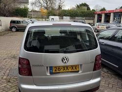 Grijs Gebruikt 2007 VW Touran MPV | € 2.000 (Iets duurder)