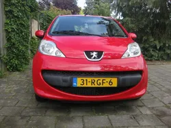 Rood Gebruikt 2007 Peugeot 107 Hatchback | € 1.850 (Super prijs)