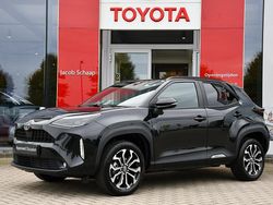 Zwart Gebruikt 2025 Toyota Yaris Cross Limited SUV | € 30.899 (Eerlijke prijs)