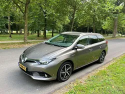 Grijs Gebruikt 2018 Toyota Auris Hybrid 50th Anniversary Stationwagen | € 13.450 (Eerlijke prijs)