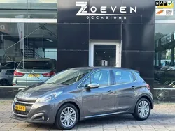 Grijs Gebruikt 2017 Peugeot 208 Allure Hatchback | € 10.995 (Eerlijke prijs)