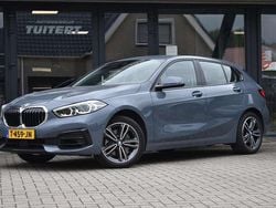 Grijs Gebruikt 2023 BMW 116 Sport Line Hatchback | € 25.745 (Eerlijke prijs)