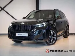 Zwart, metallic lak Gebruikt 2024 BMW X1 M Sport SUV | € 56.950 (Eerlijke prijs)