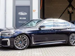 Blauw Gebruikt 2022 BMW 745e M Sport Sedan | € 58.950 (Super prijs)