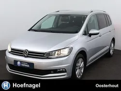 Grijs Gebruikt 2021 VW Touran Highline MPV | € 32.450 (Duur)