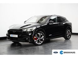 Zwart Gebruikt 2021 Ford Mustang Mach-E Extended Range SUV | € 31.795 (Eerlijke prijs)