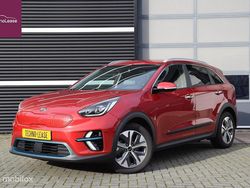 Rood (metallic) Gebruikt 2020 Kia e-Niro SUV | € 17.950 (Super prijs)