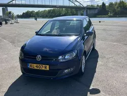 Blauw Gebruikt 2013 VW Polo Comfortline Hatchback | € 4.750 (Goede deal)