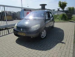 Zwart Gebruikt 2004 Renault Scénic II Dynamique MPV | € 1.750