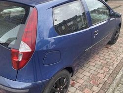 Blauw Gebruikt 2004 Fiat Punto Dynamic Hatchback | € 1.000 (Eerlijke prijs)