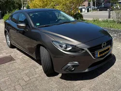 Bruin Gebruikt 2014 Mazda 3 Sedan | € 15.499 (Iets duurder)