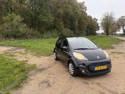 Zwart Gebruikt 2012 Peugeot 107 Active Hatchback | € 4.800 (Duur)