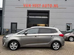 Grijs, metallic lak Gebruikt 2015 Kia Carens 3 MPV | € 10.900 (Super prijs)