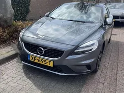 Grijs Gebruikt 2019 Volvo V40 R-Design Stationwagen | € 15.800 (Goede deal)