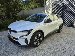 Wit Gebruikt 2024 Renault Mégane Equilibre Hatchback | € 23.945 (Eerlijke prijs)