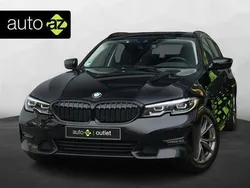 Zwart, metallic lak Gebruikt 2022 BMW 318 Comfort Edition Stationwagen | € 21.900 (Goede deal)
