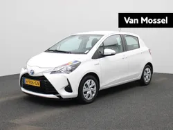 Wit Gebruikt 2020 Toyota Yaris Hybrid Active Hatchback | € 16.900 (Eerlijke prijs)