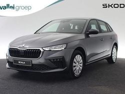 Grijs Nieuw 2025 Skoda Scala Essence Hatchback | € 24.990