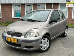 Grijs Gebruikt 2003 Toyota Yaris Terra Hatchback | € 1.250 (Goede deal)