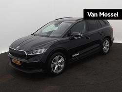 Zwart (metallic) Gebruikt 2024 Skoda Enyaq iV Business Line SUV | € 35.900 (Iets duurder)