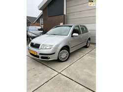 Grijs Gebruikt 2006 Skoda Fabia Hatchback | € 1.450 (Eerlijke prijs)