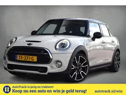 Wit Gebruikt 2017 Mini Cooper S Business Hatchback | € 17.450 (Eerlijke prijs)