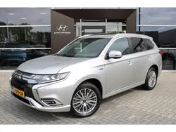 Grijs Gebruikt 2020 Mitsubishi Outlander Instyle SUV | € 24.999 (Eerlijke prijs)