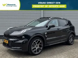 Zwart, metallic lak Gebruikt 2022 Lynk & Co 01 SUV | € 25.940 (Eerlijke prijs)