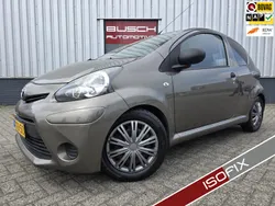 Bruin Gebruikt 2013 Toyota Aygo Comfort Hatchback | € 3.495 (Eerlijke prijs)