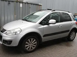 Grijs, metallic lak Gebruikt 2011 Suzuki SX4 MPV | € 5.950 (Iets duurder)
