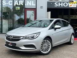 Grijs Gebruikt 2017 Opel Astra Edition Hatchback | € 8.499 (Eerlijke prijs)