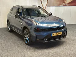 Blauw, metallic lak Gebruikt 2023 Lynk & Co 01 SUV | € 25.440 (Goede deal)