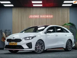 Wit, metallic lak Gebruikt 2021 Kia ProCeed Hatchback | € 27.950 (Eerlijke prijs)