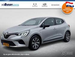 Grijs Gebruikt 2023 Renault Clio V Equilibre Hatchback | € 15.750 (Eerlijke prijs)