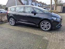 Zwart Gebruikt 2017 Renault Scénic IV Zen MPV | € 14.695 (Eerlijke prijs)