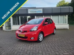 Rood Gebruikt 2011 Toyota Aygo Cool Hatchback | € 3.450 (Eerlijke prijs)